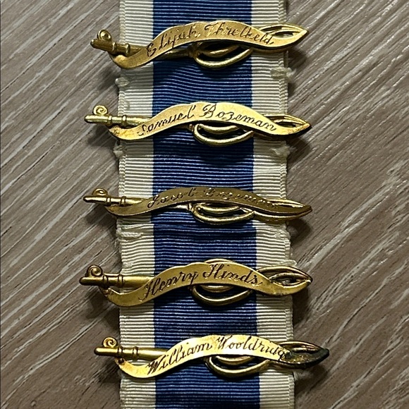 Vintage Daughters Of The American Revolution Ribbon GF Medals/Pins - Picture 3 of 8